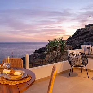 Casa Galana , Tías España